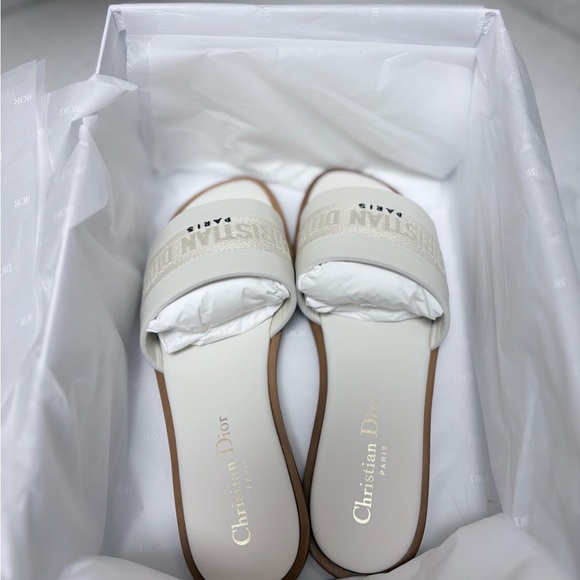 DWAY Dior Women’s White Slide Sandals - Paris Logo Sz:5 - Picture 6 of 8